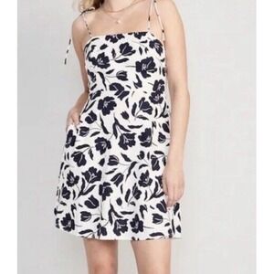 Old Navy Womens 2X Black‎ White Floral Fit And Flare Cottagecore Fairycore Artsy